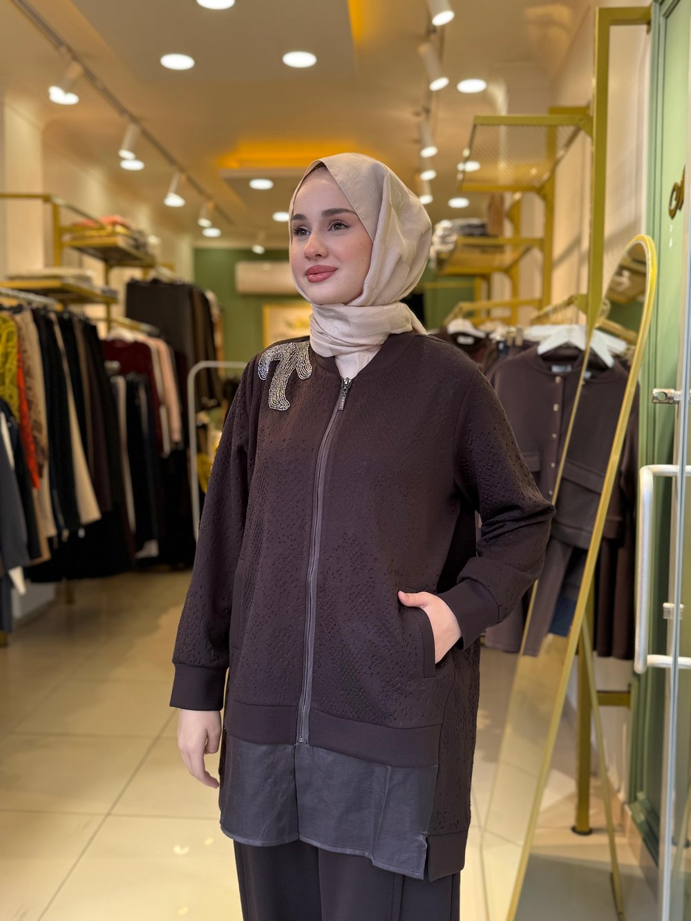 Lissmore 5934 Yaka İşlemeli Pantolonlu Takım Kahverengi