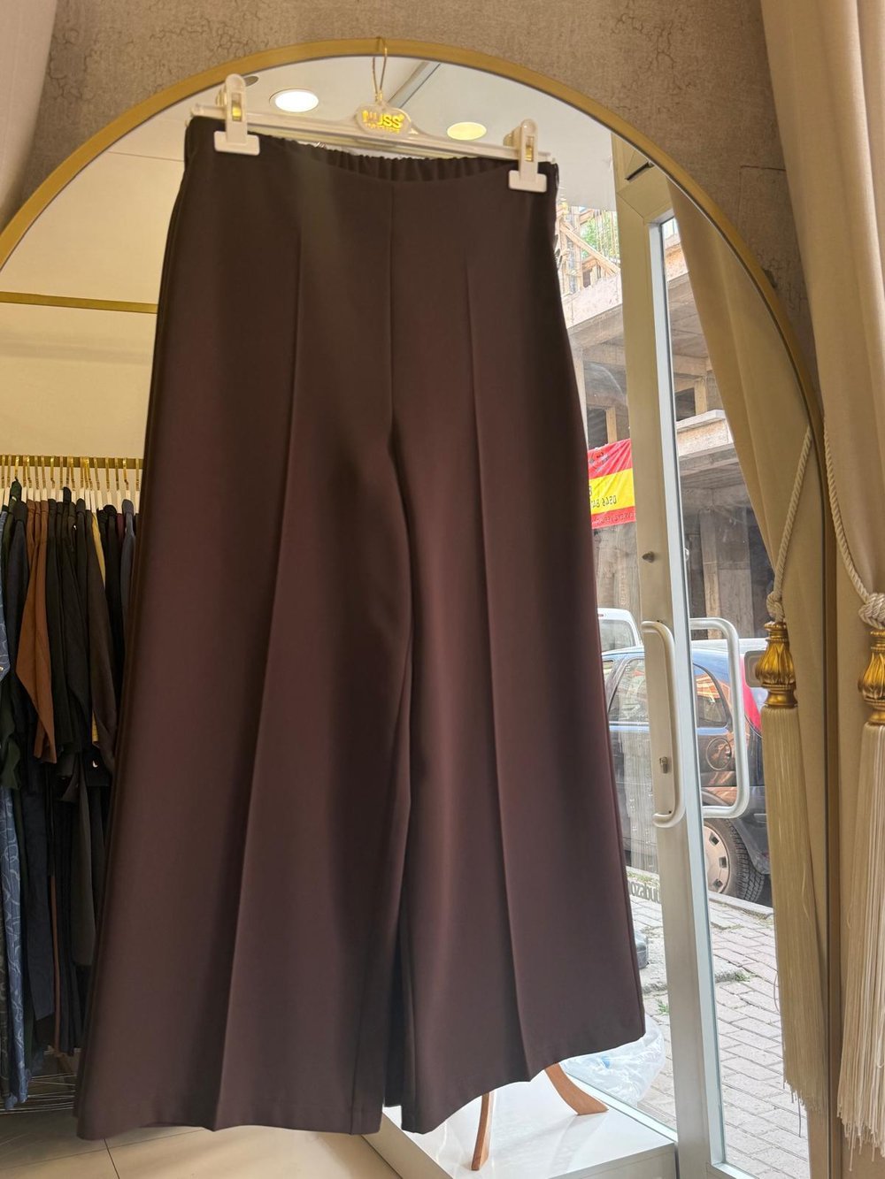Sentez Arkası Lastikli Kısa Geniş Paça Pantolon 5386 Kahverengi