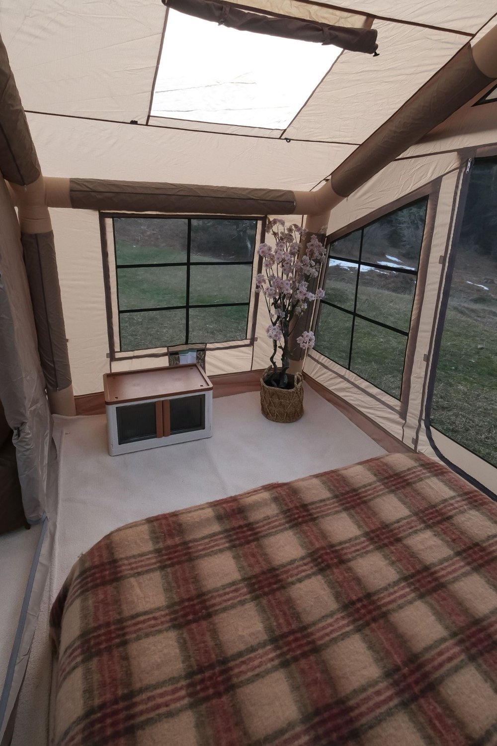 Cosmos Şişme Kamp Çadırı 12.96 m2 Açık Haki