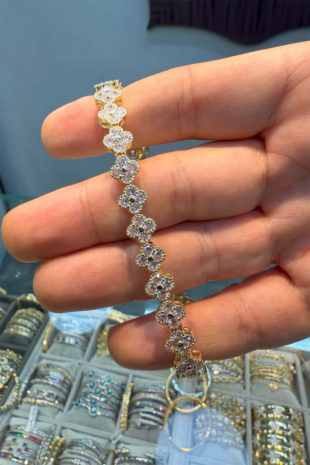14 Ayar Yeşil Altın Renginde İthal Vip Bileklik