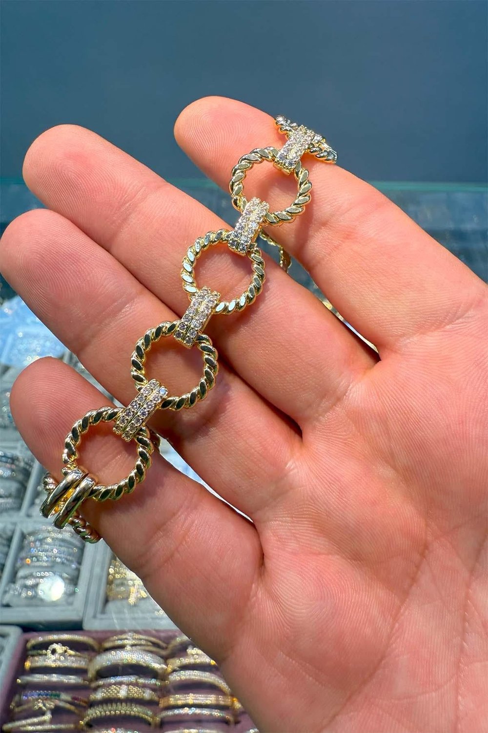 Zirkon Taşlı 14 K Yeşil Altın Renk Vip Serisi Bileklik