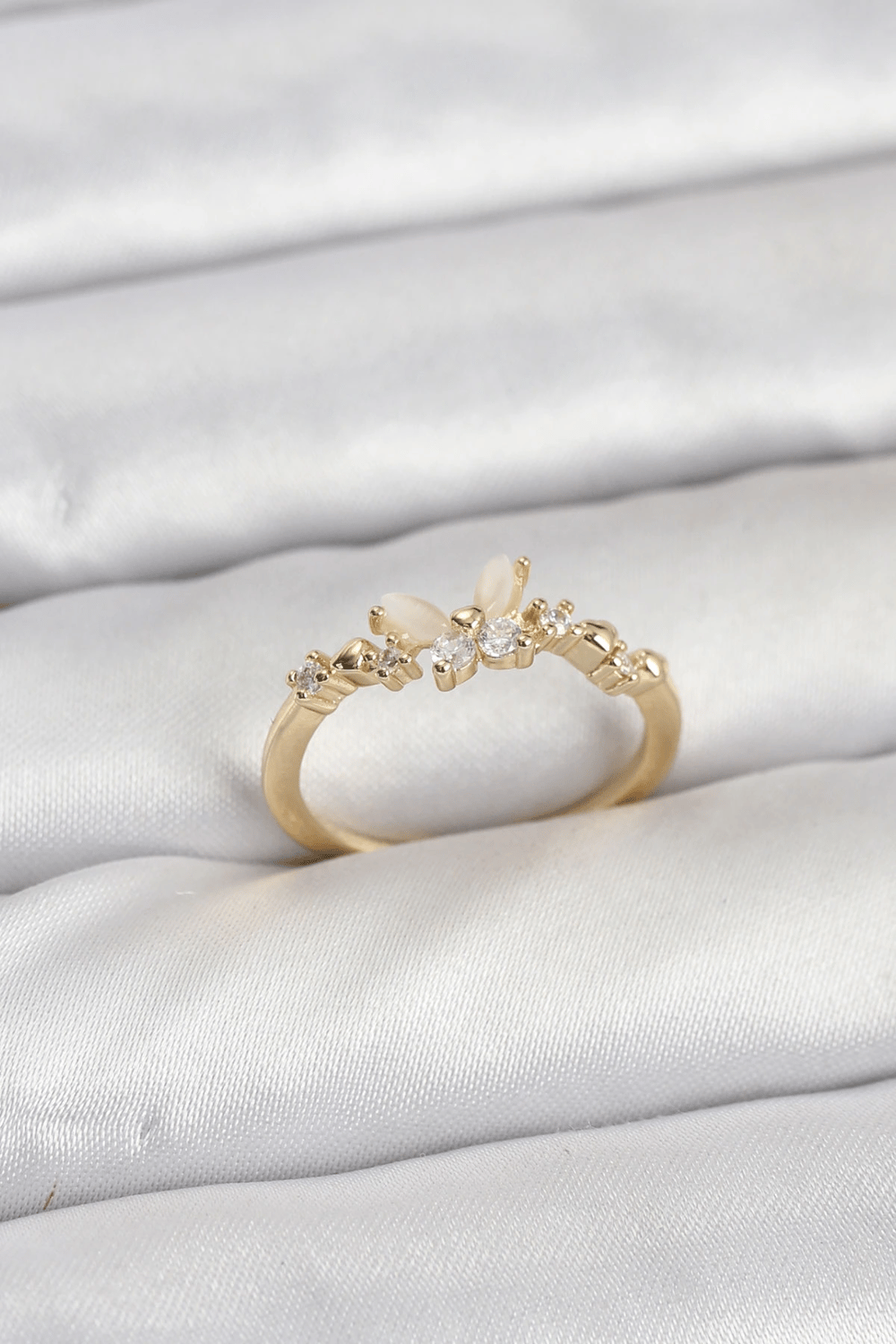 Kelebek Model Gold Renk Pirinç Kadın Yüzük