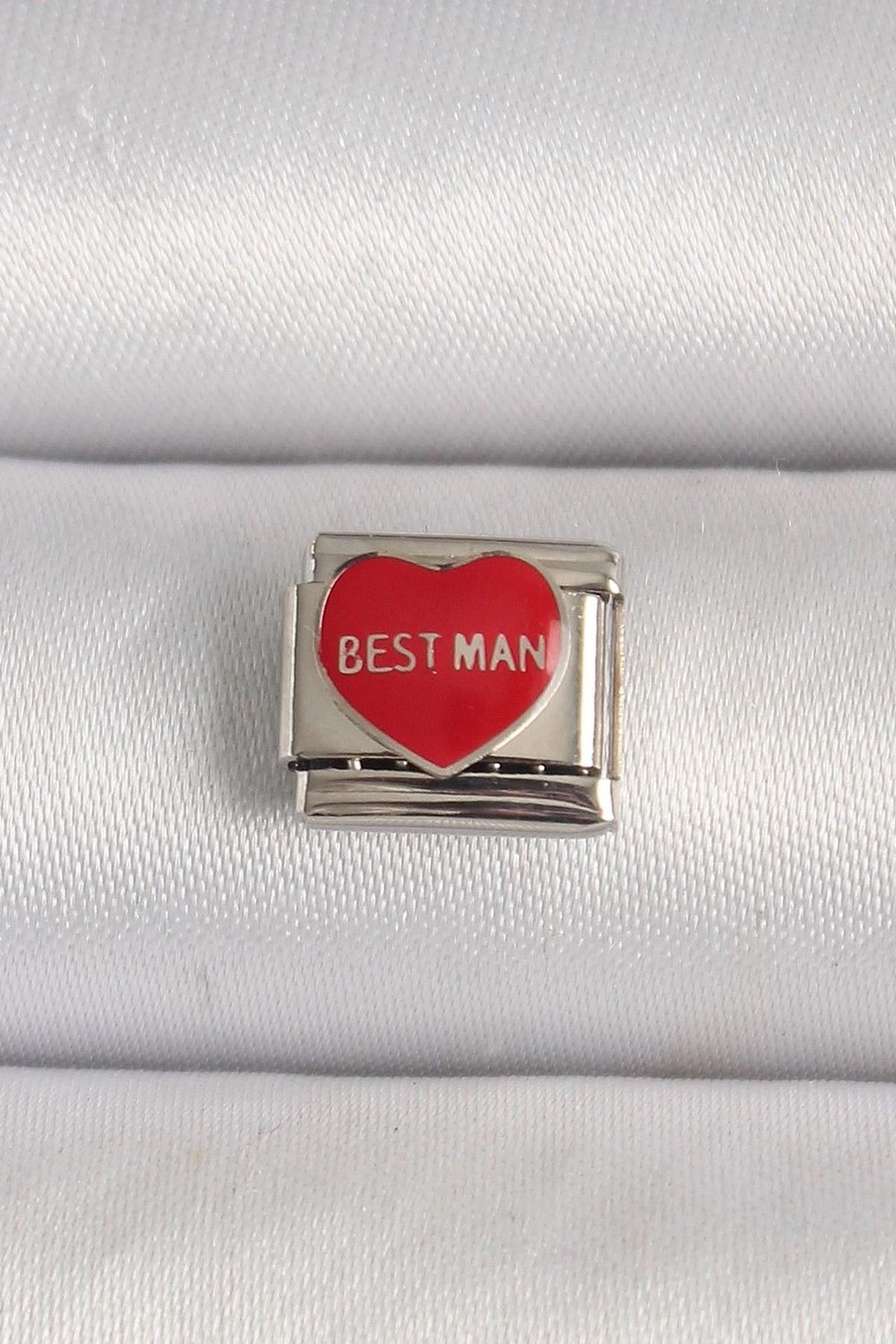 Mey İthalat® 316L Çelik Gümüş Renk 'Best Man' Yazılı Kırmızı Kalp İşlemeli Nomination Charm