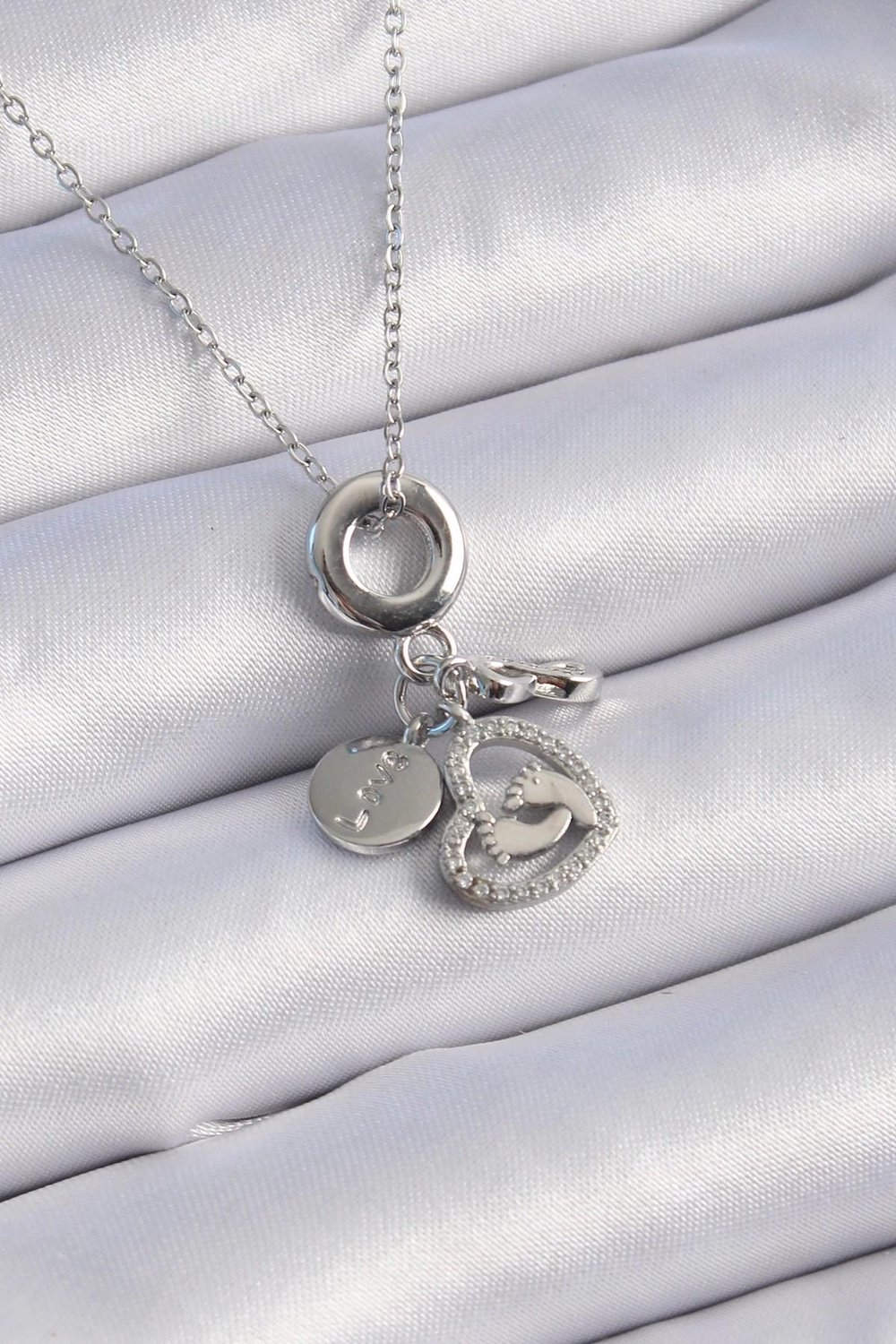 Mey İthalat® 316L Çelik Gümüş Renk Zirkon Taş Detay Kalp Model Charm Kadın Kolye