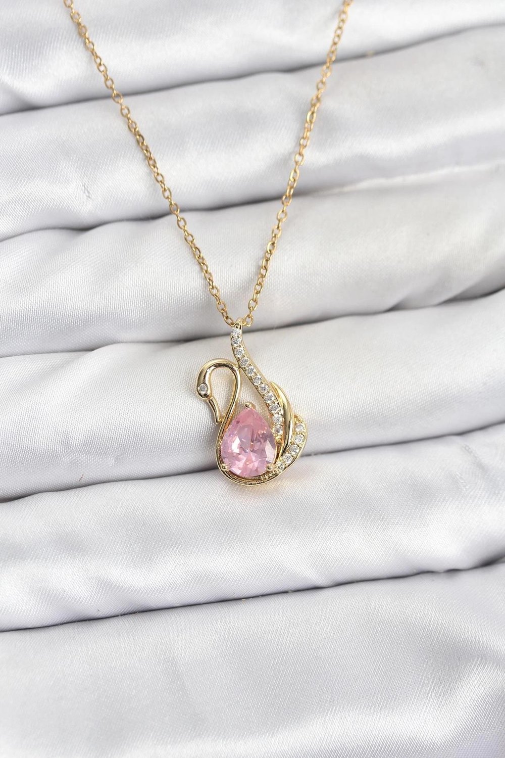 Mey İthalat® 316L Çelik Zincir Gold Renk Pembe Kuğu Model Zirkon Taşlı Kadın Kolye