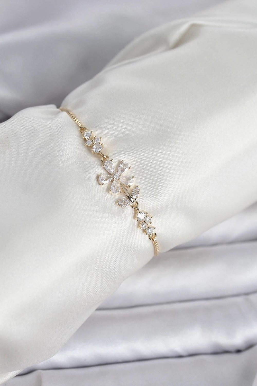 Mey İthalat® Gold Renk Zirkon Taşlı Papatya Model Asansörlü Kadın Bileklik