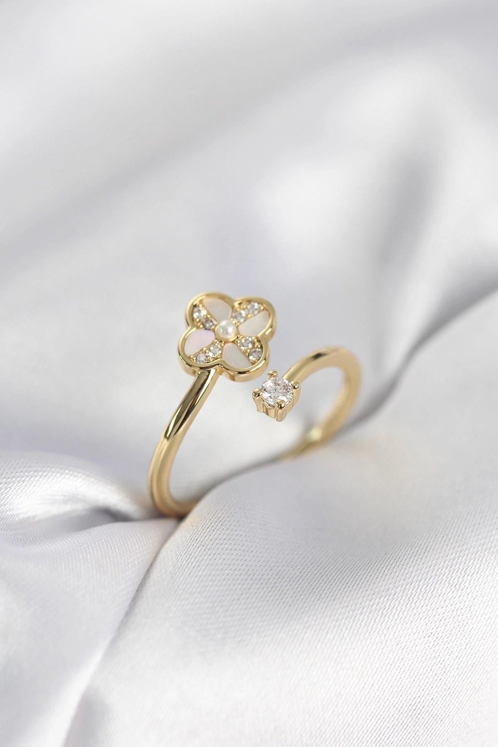Mey İthalat® Gold Renk Zirkon Taşlı Yonca Model Kadın Yüzük