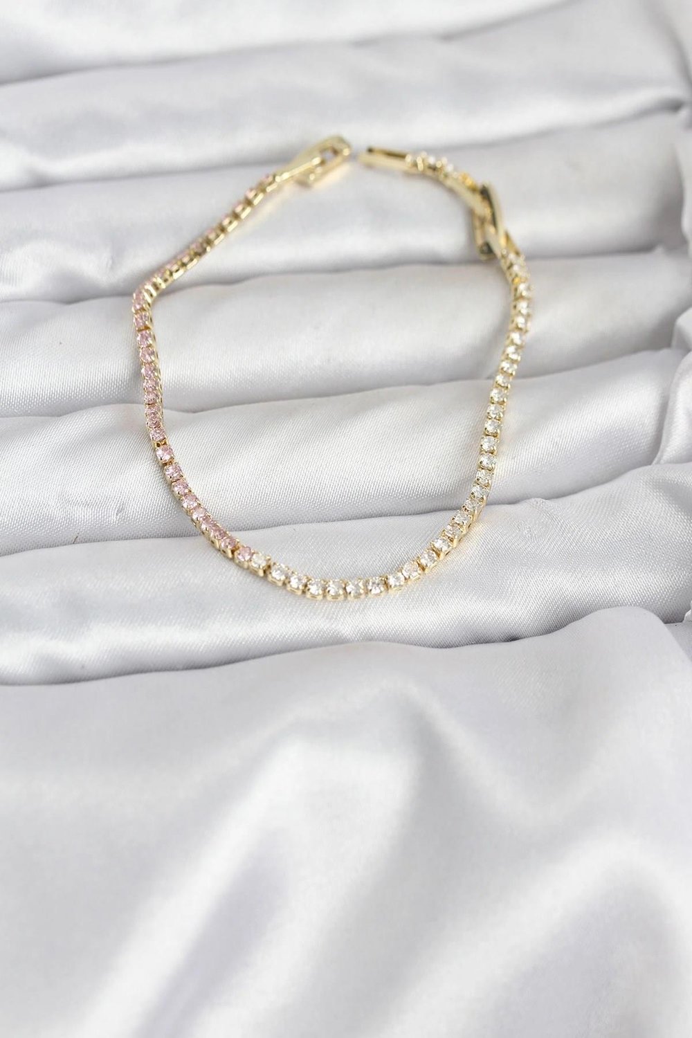 Mey İthalat® Pembe ve Beyaz Zirkon Taşlı Gold Renk Su Yolu Kadın Bileklik