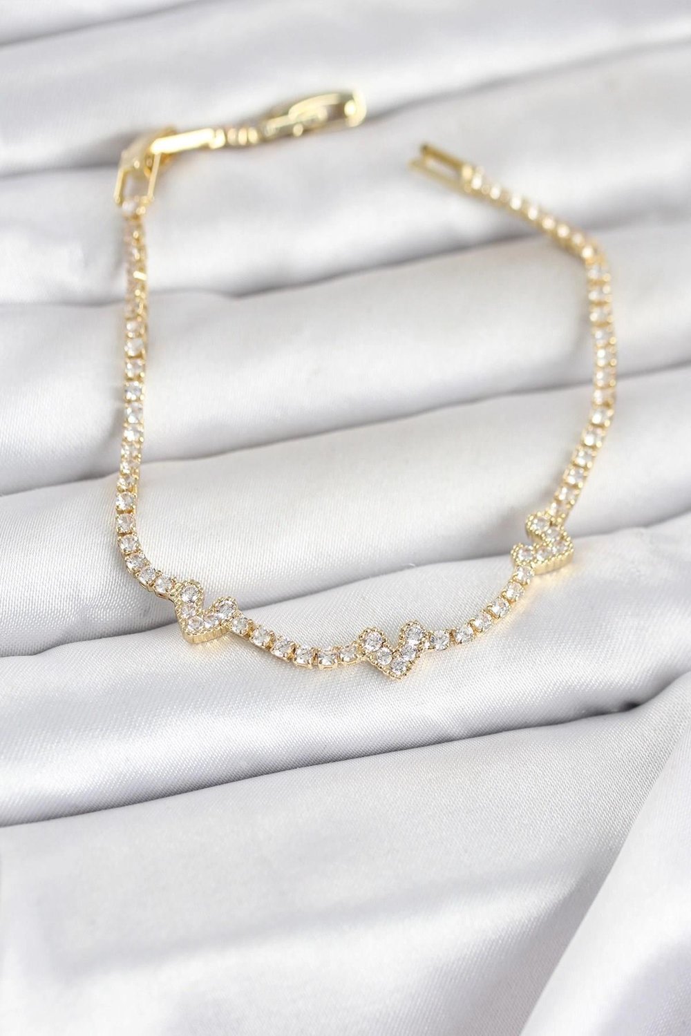 Mey İthalat® Pirinç Gold Renk Kalp Model Zirkon Taşlı Su Yolu Kadın Bileklik