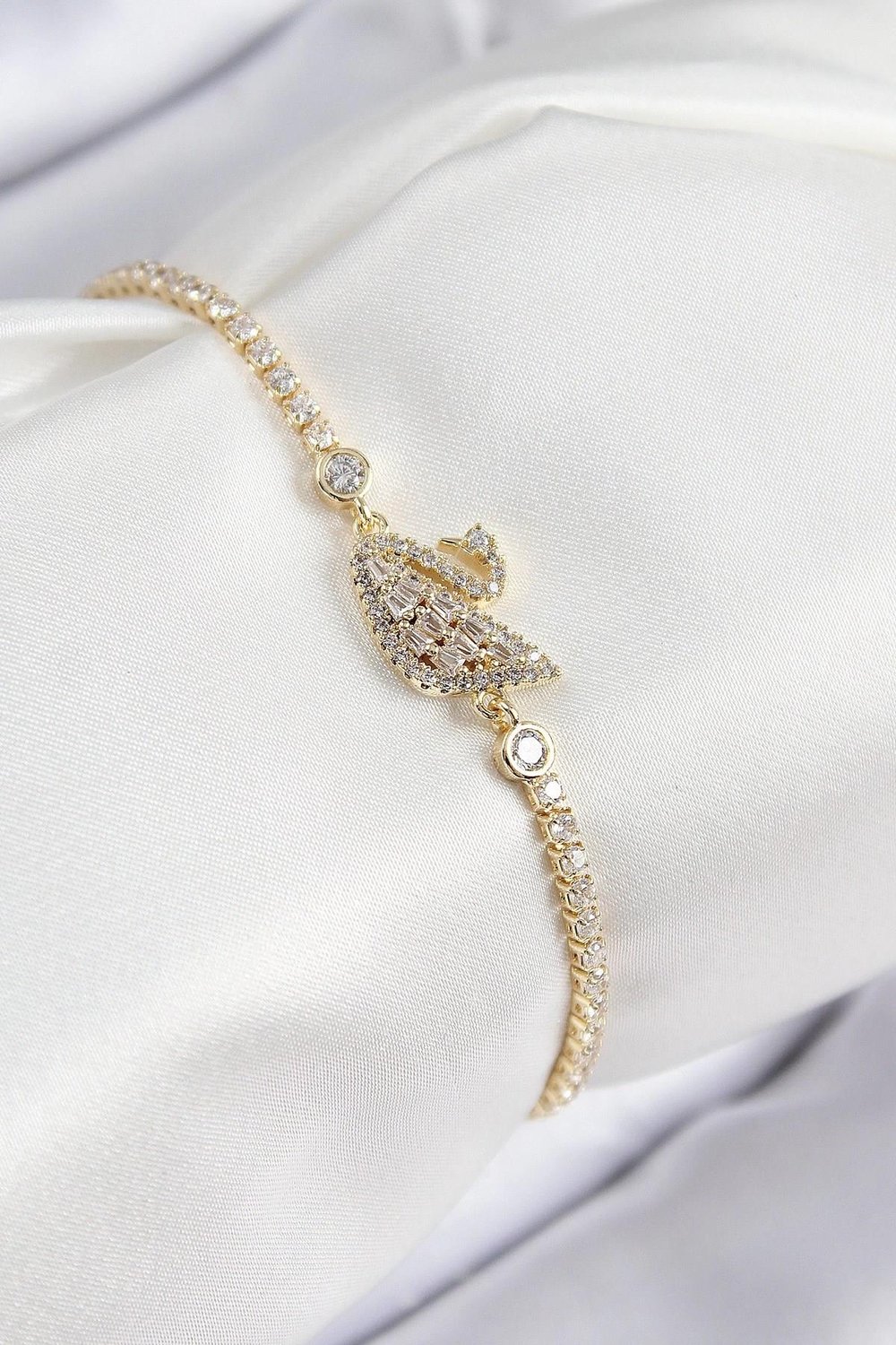 Mey İthalat® Pirinç Zirkon Taşlı Kuğu Model Gold Renk Kadın Bileklik
