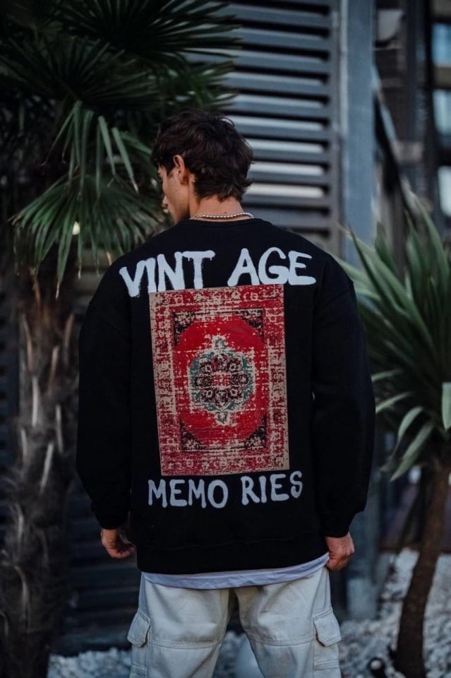 Oversize Bisiklet Yaka Üç İplik Baskılı Sweatshirt - Siyah