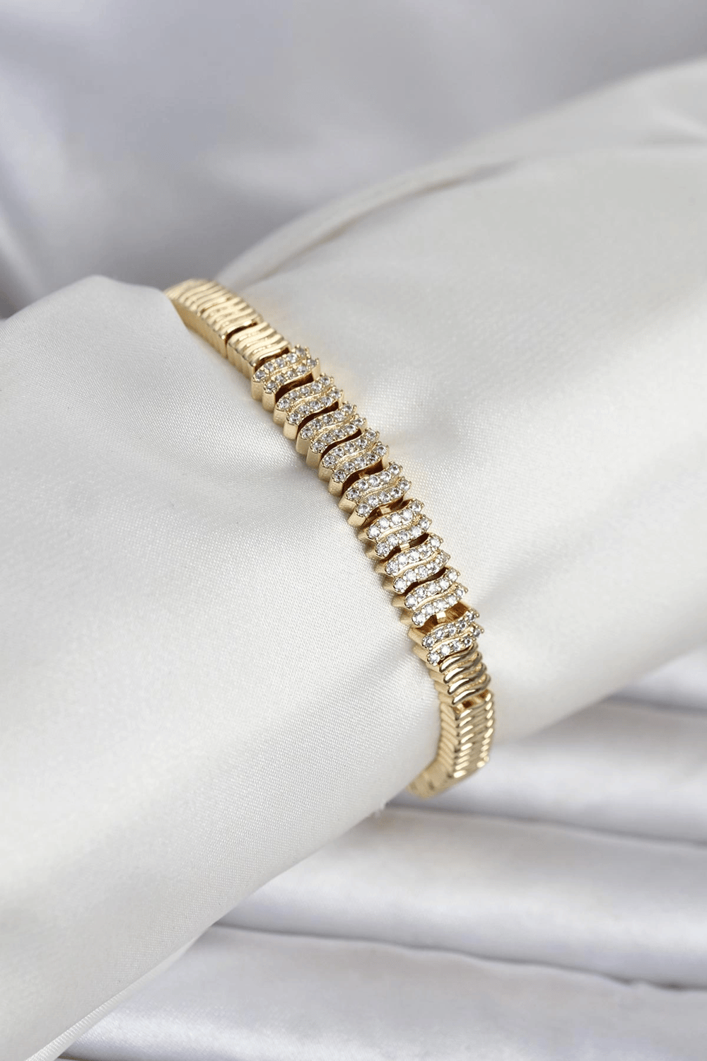 Pirinç Gold Renk Zirkon Taşlı Kadın Bileklik