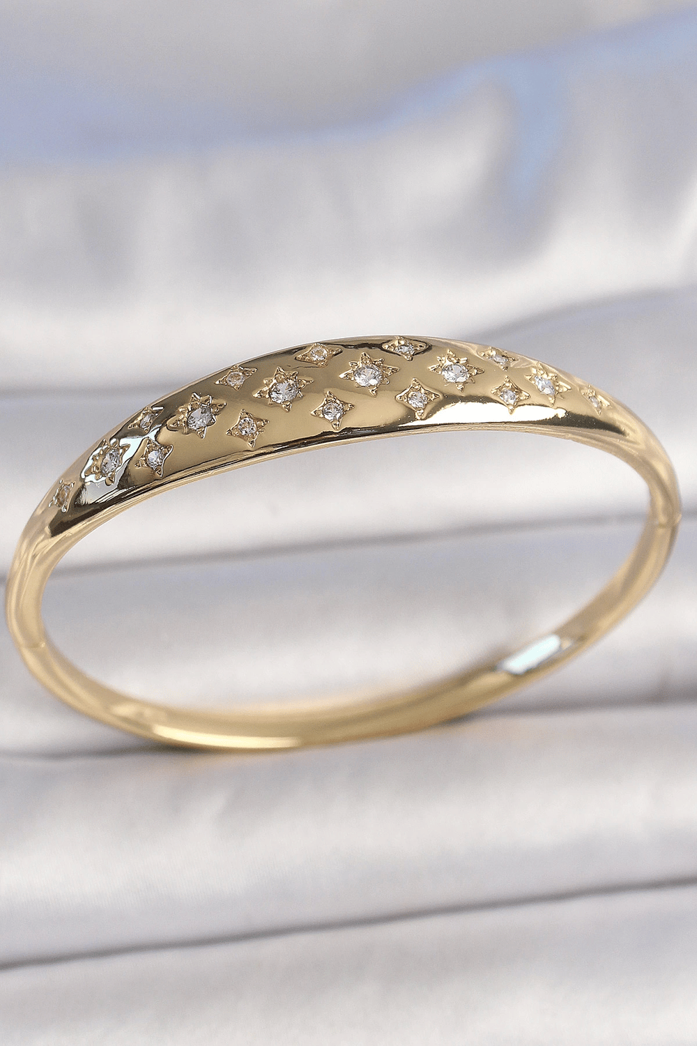 Pirinç Gold Renk Zirkon Taşlı Yıldız İşlemeli Kadın Kelepçe
