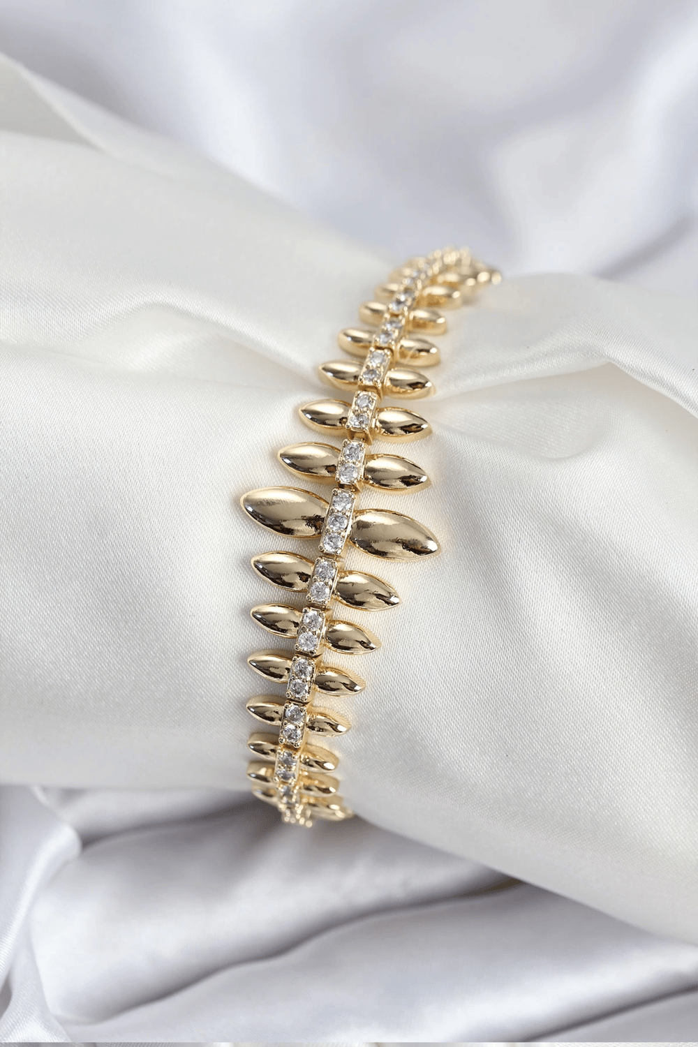 Pirinç Vıp Seri Gold Renk Sıralı Damla Model Kadın Bileklik