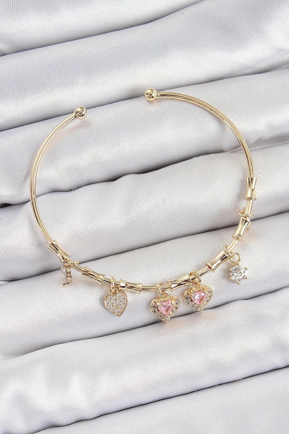 Pirinç Zirkon Taşlı Pembe Kalp Model Gold Renk Charm Bileklik
