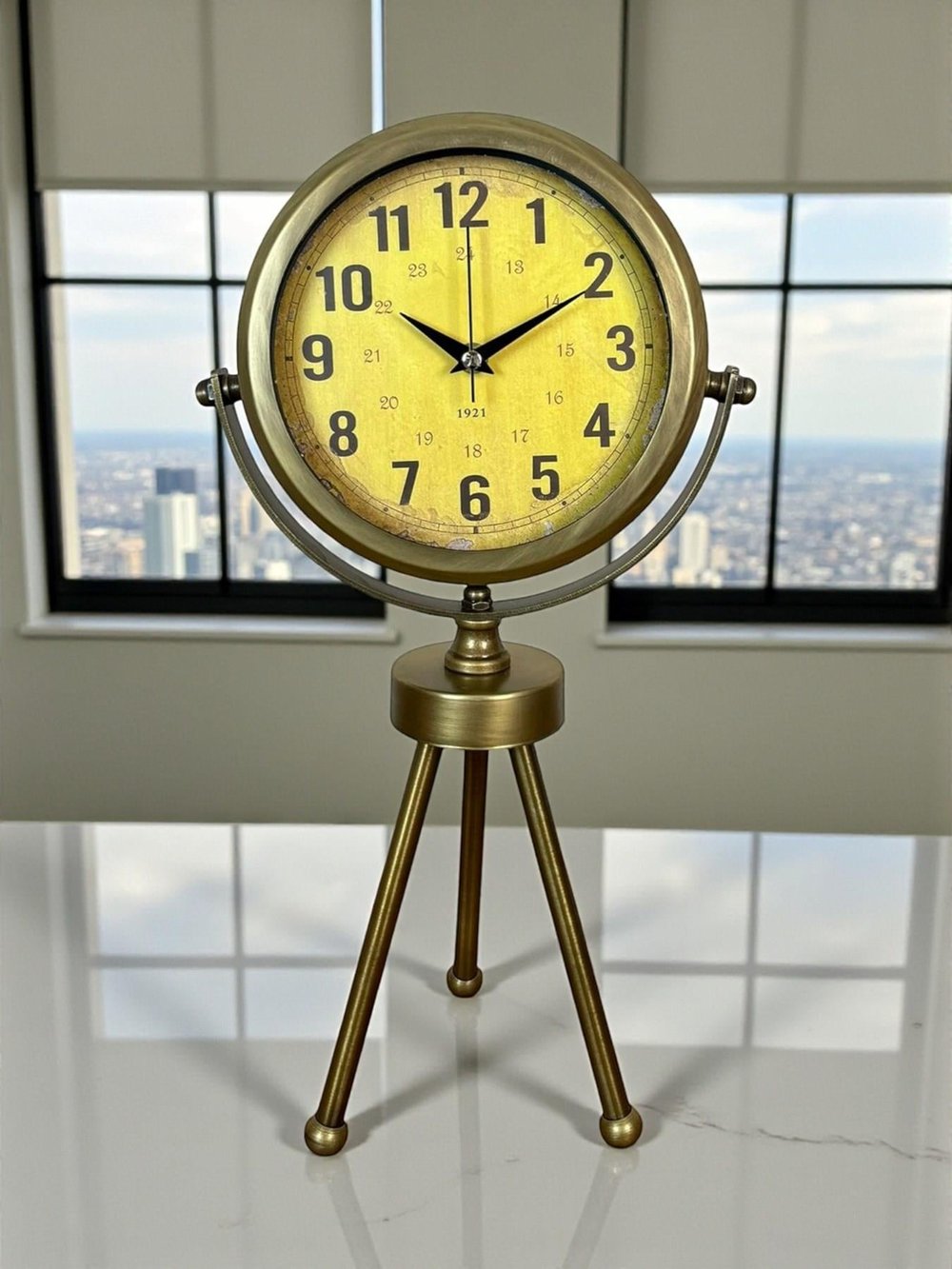 Retro Antique Üç Ayaklı Metal Eskitme Masa Saati