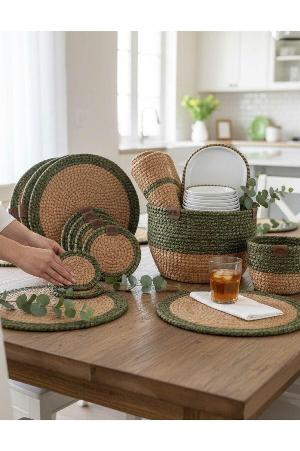 4 Kişilik Lüks Hasır Örgü Yeşil Sofralık Set (Amerikan Servis, Runner, Sepet, Ekmeklik) - 16 Parça