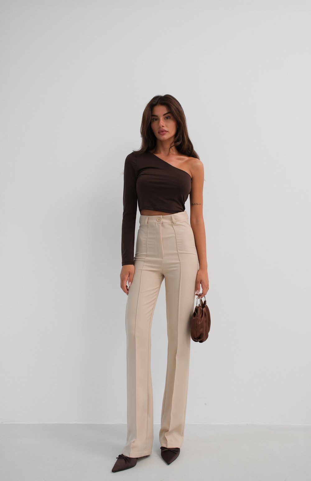 Sage Yüksek Kalite Kadın Asimetrik Tek Omuz Crop Top  Kahve