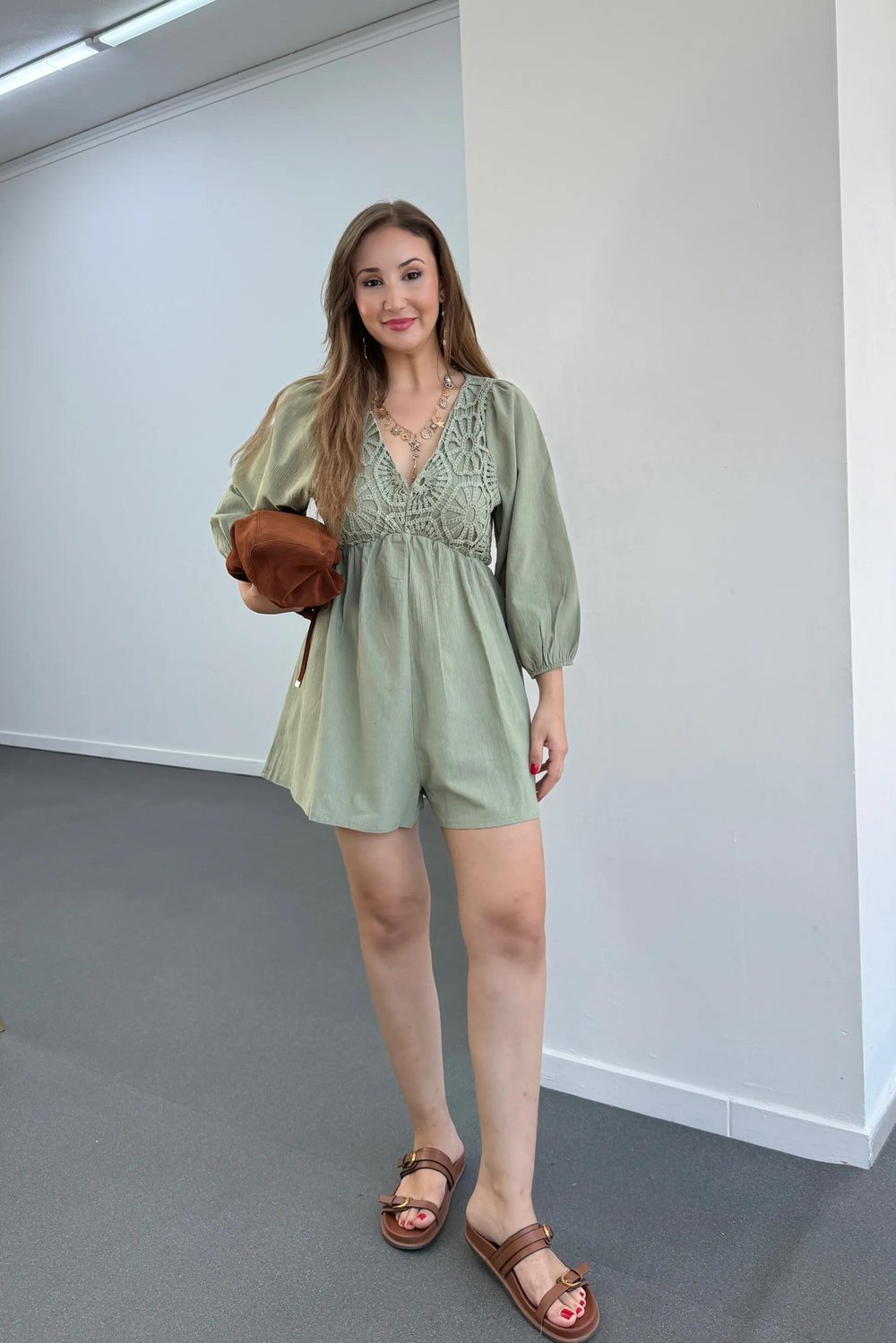 Helena Haki Güpür İşlemeli V Yaka Tulum