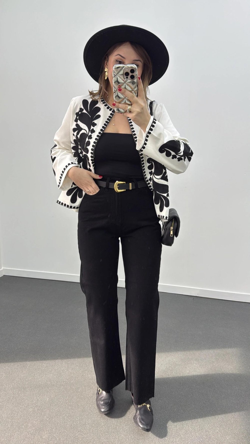 Mykonos Siyah Yıkamalı Kot Slim Straight Jeans