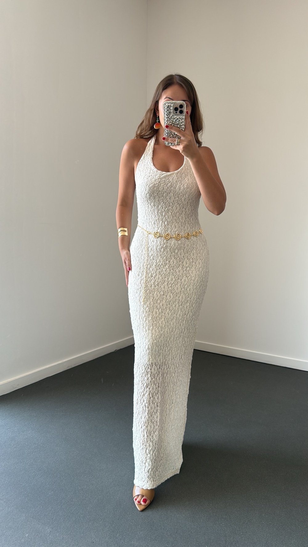 Arisu Beyaz Halter Yaka Dantelli Maxi Elbise