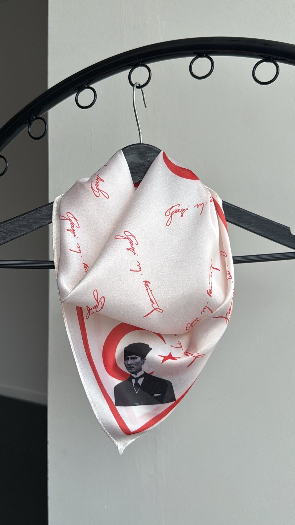 Atatürk Krem Renk Baskılı Fular