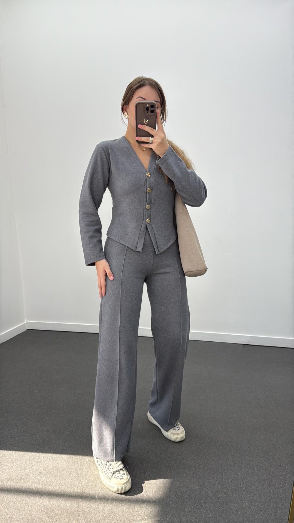 Freya Gri Gold Düğmeli Hırka Ve Triko Pantolon Takım