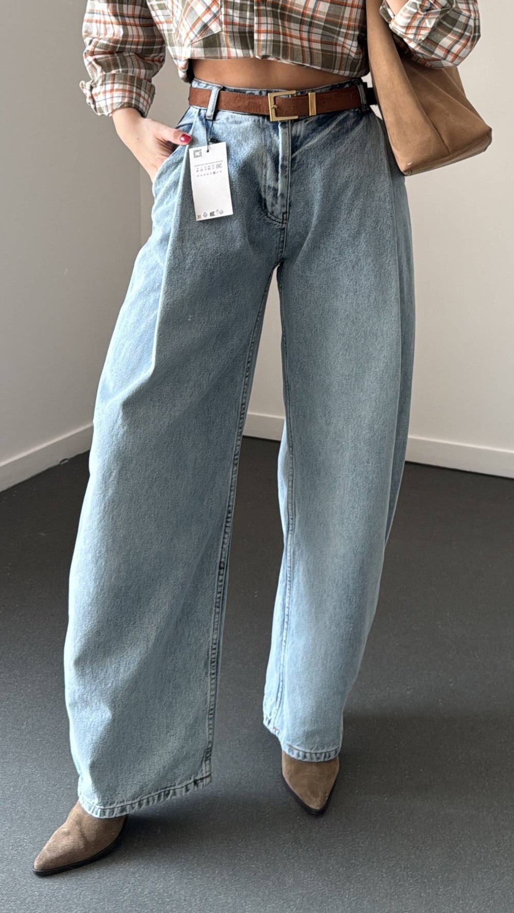 Hype Kar Yıkamalı Pileli Yanı Cepli Barrel Fit Jeans