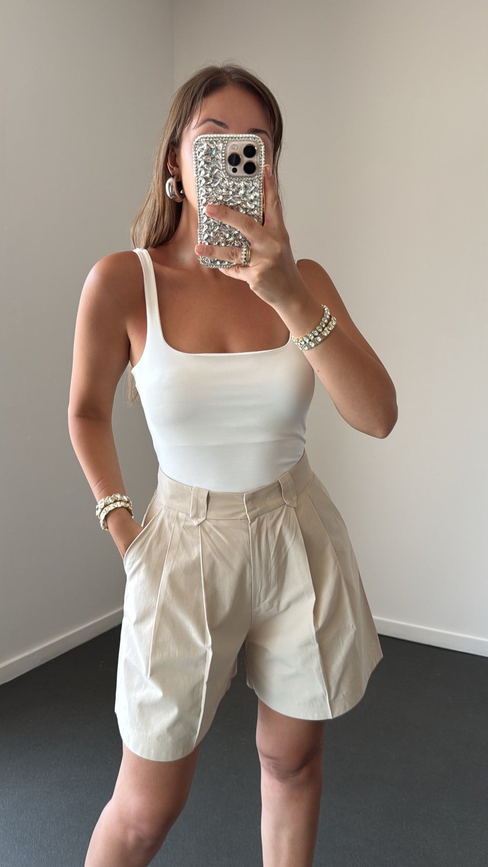 Mendes Beyaz Kare Yaka Askılı Bodysuit