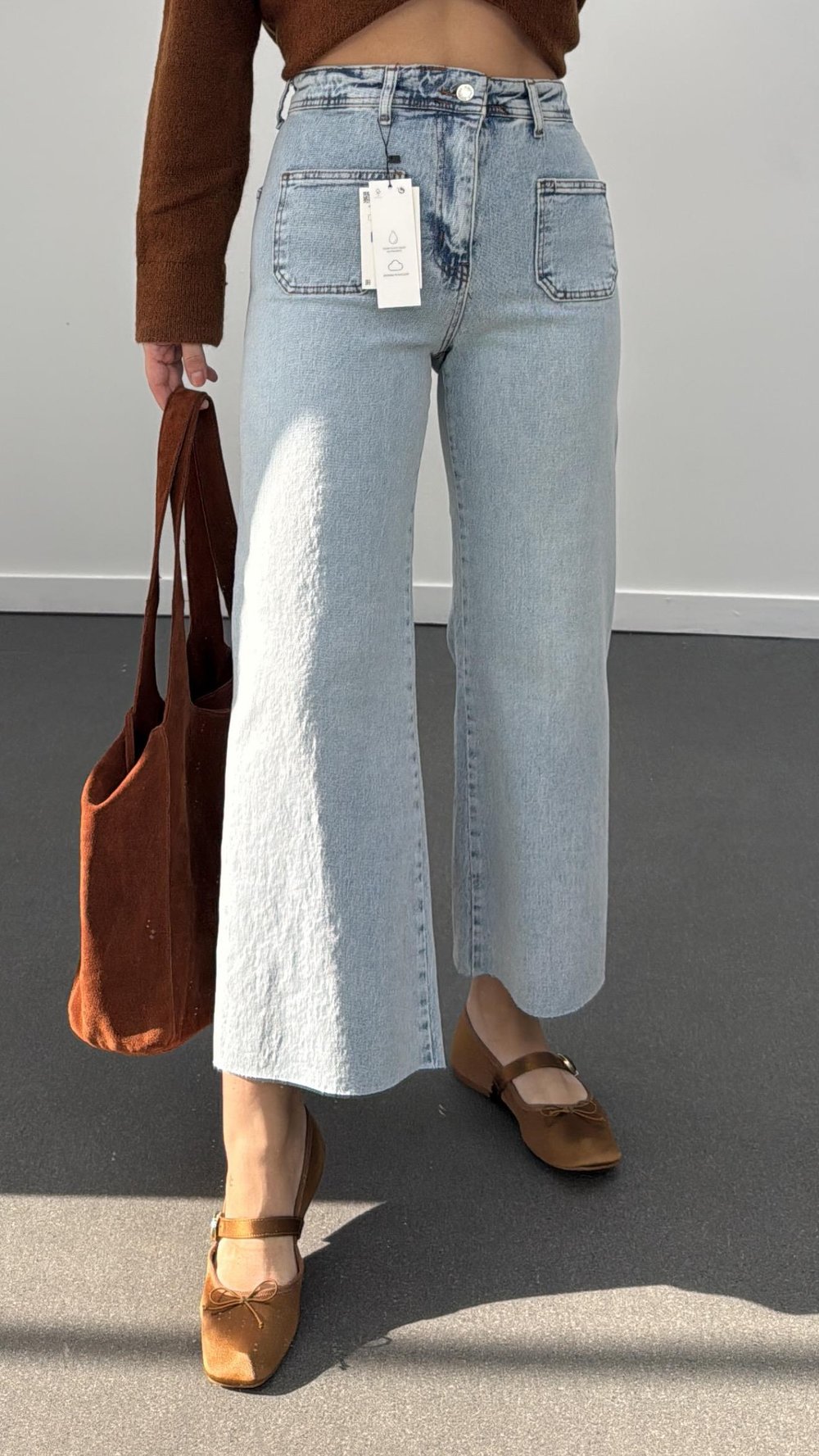 Milano Açık Kar Yıkamalı Cepli Yarım Flare Jeans