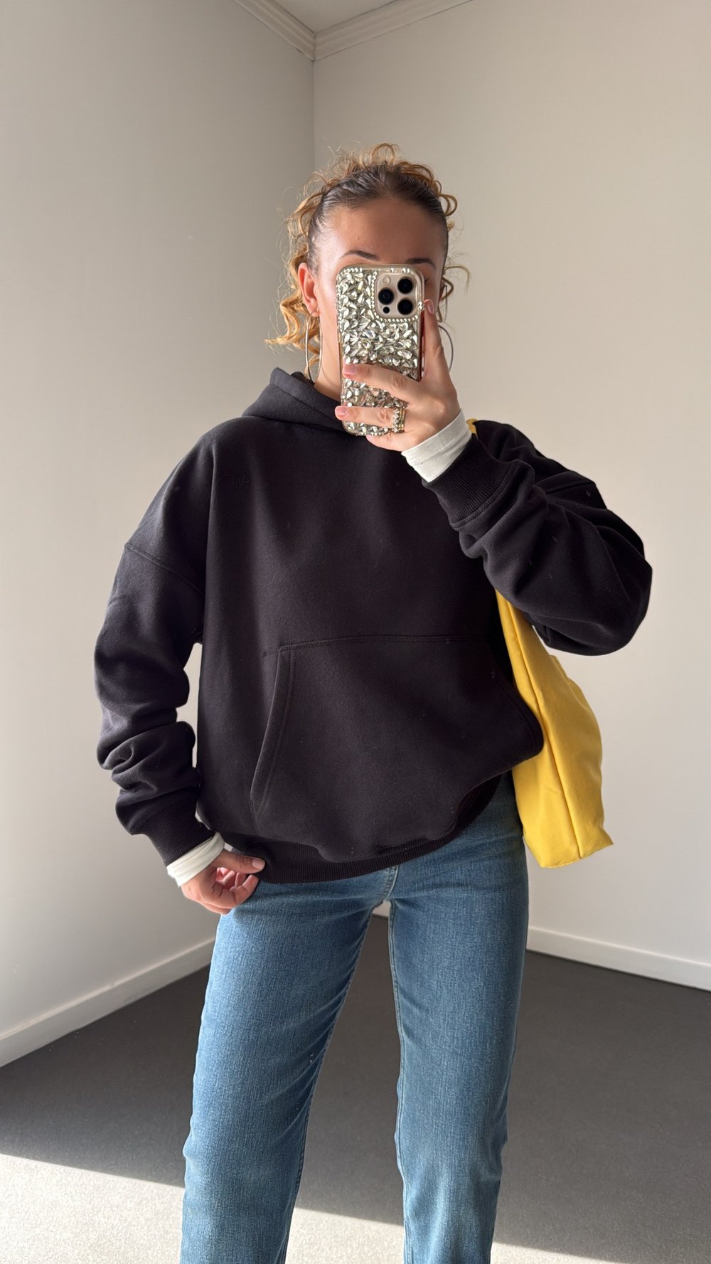 UO Siyah Sweatshirt