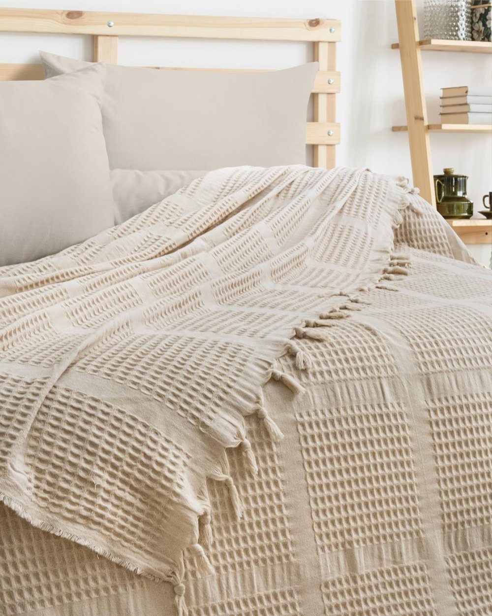 Liva Çift Kişilik Jakar Desen Pamuklu Pike / Krem