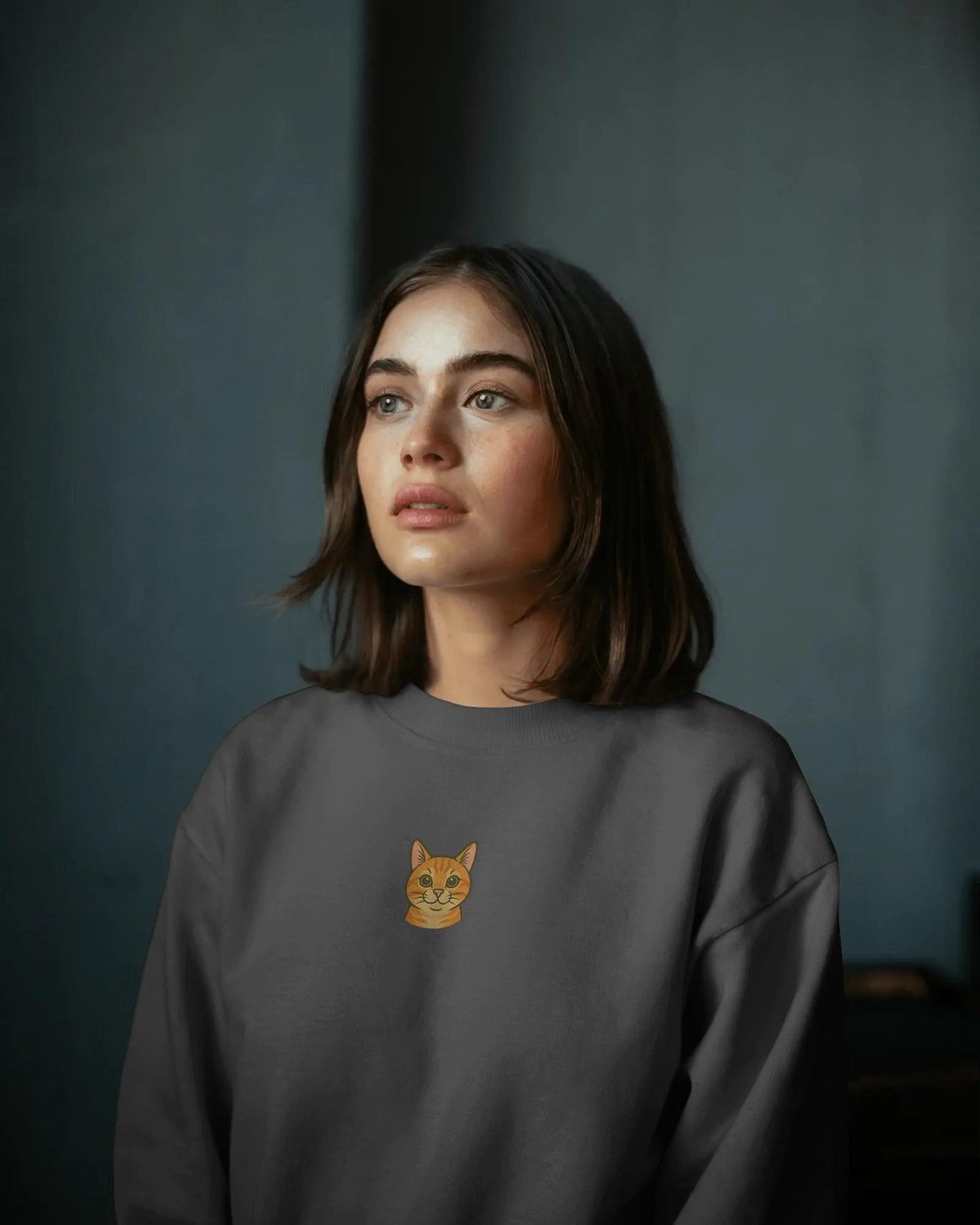 Tekir Kedi Baskılı Kadın Sweatshirt – Minimal Tasarım | Muhtar Store