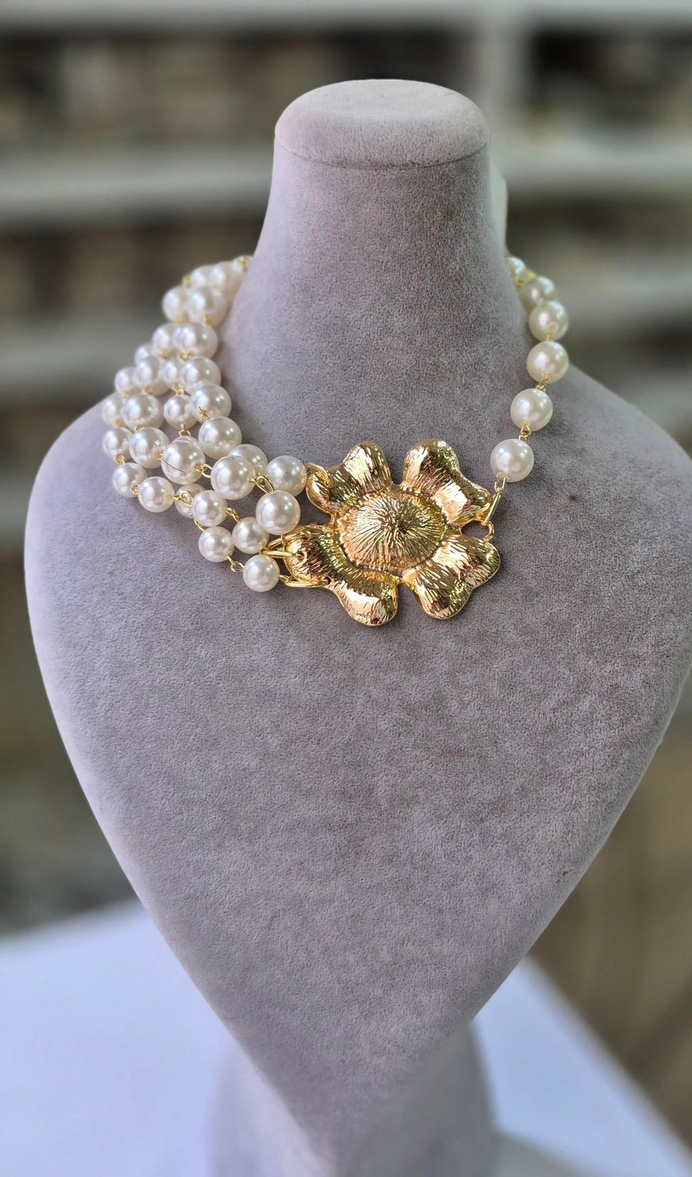 GÜL DETAYLI CHOKER 