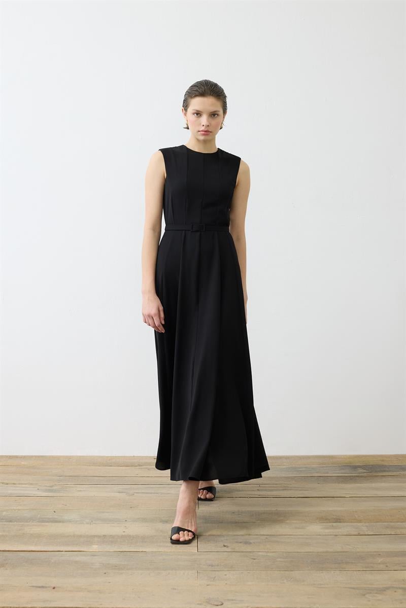 ALIZA CREPE SLEEVELESS FITTED DRESS BLACK
