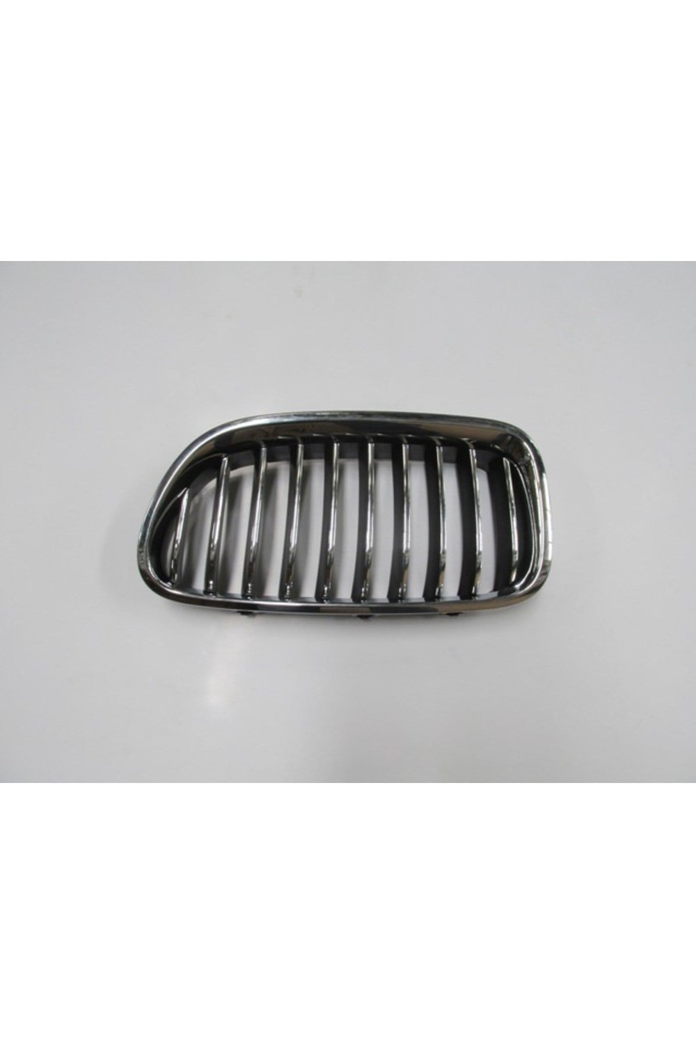 BMW 5 Seri- F10- 13/16; Ön Panjur Sol Nikelajlı (İç Petekleri Siyah) (TW) 51137412323