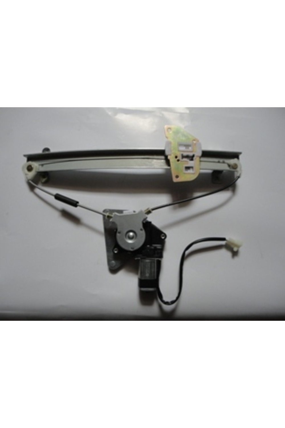 GALANT- 88-91 ARKA CAM KRİKOSU SOL ELEKTRİKLİ-MOTORLU 2FİŞLİ OEM NO: MB517479 UYUMLU 112-