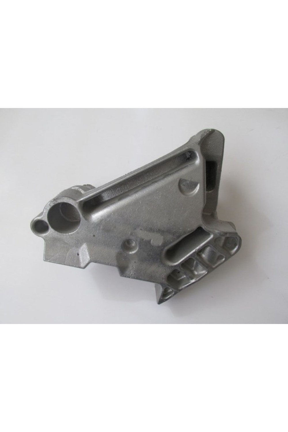 OEM NO 04L199207 UYUMLU SEAT LEON 13/20 MOTOR BAĞLANTI BRAKETİ 2.0 TDI (TAKOZ) (ALÜMİNYUM)