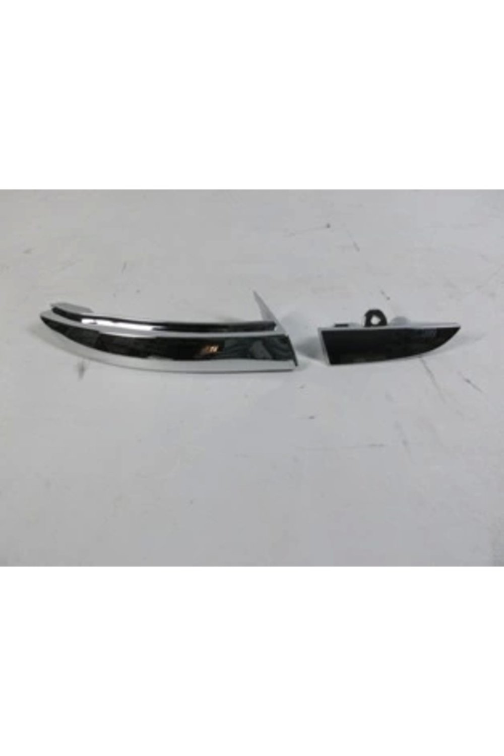 Renault Clıo- 4- Hb- 13/16; Stop Alt Çıtası Sol Nikelajlı İç/Dış Set (Oem No: 848630784R)