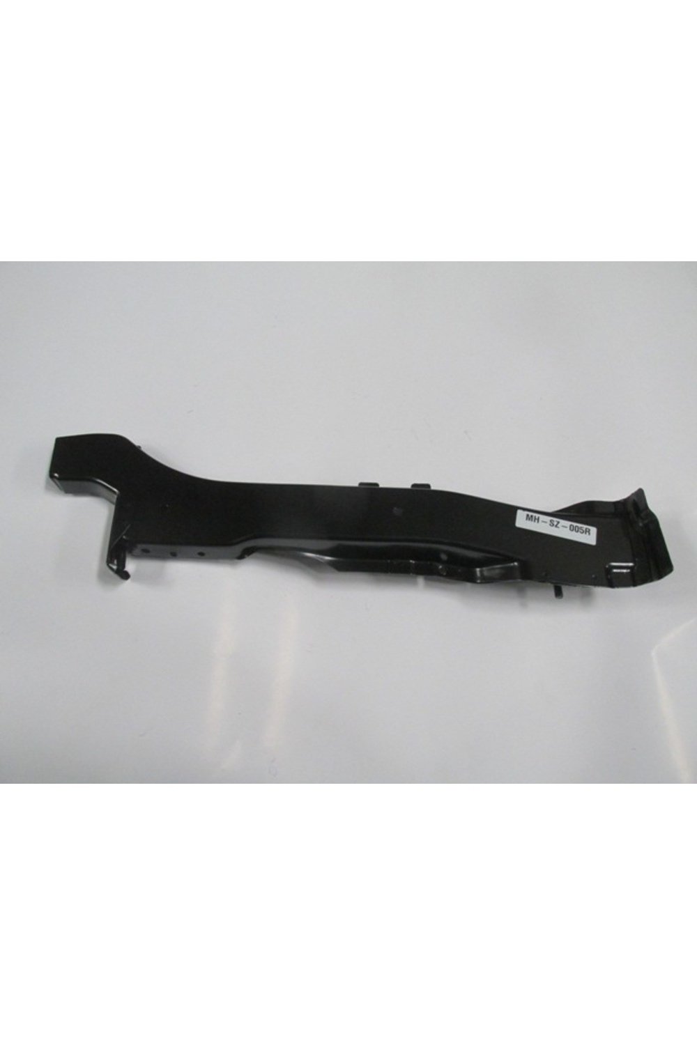 Suzukı Swıft- 05-11 Ön Panel Yan Parça Sağ Oem No: 58110-63j00 Uyumlu 543-2323