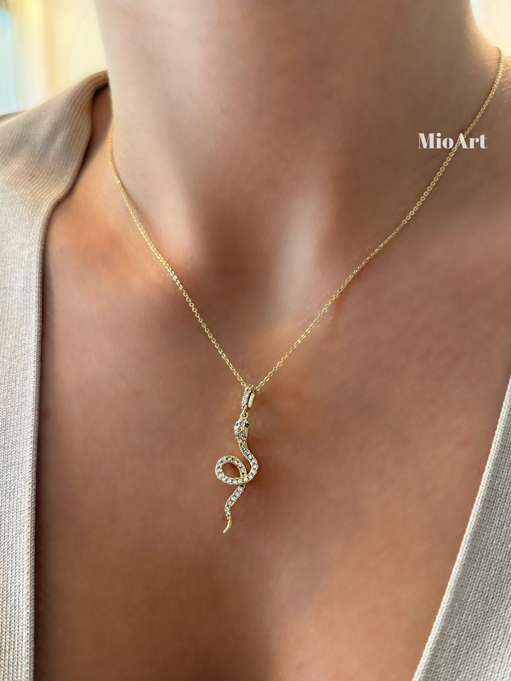 Taşlı Gold Yılan Kolye