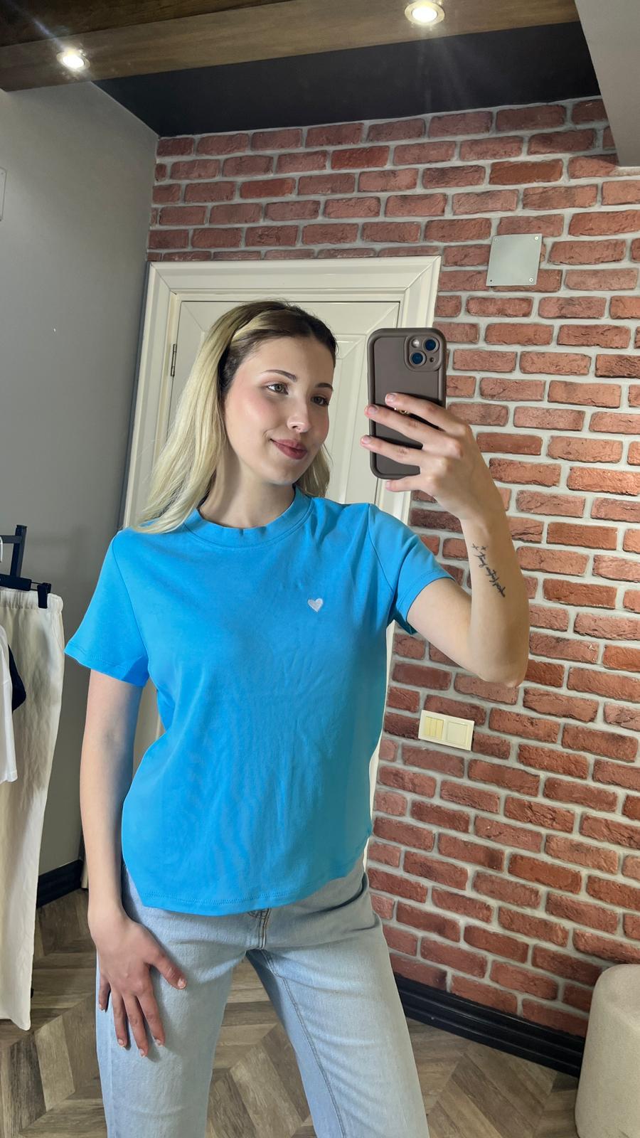 kalp detaylı tshirt