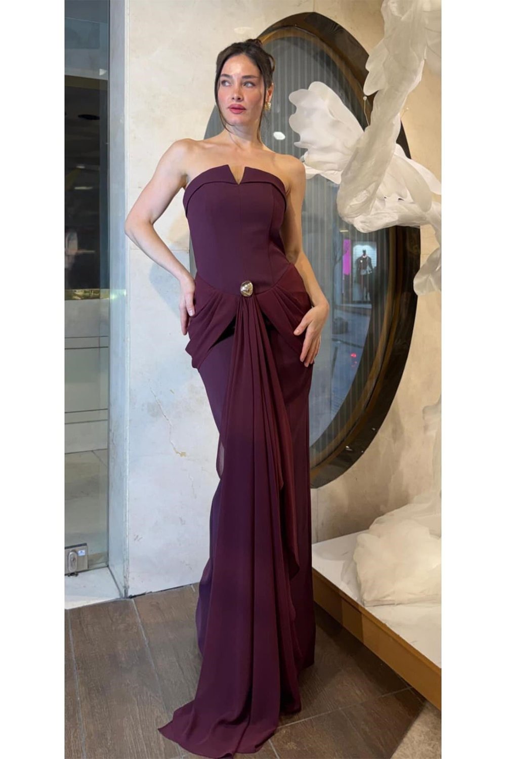 Bordo Önü Şifon Detaylı Straplez Abiye