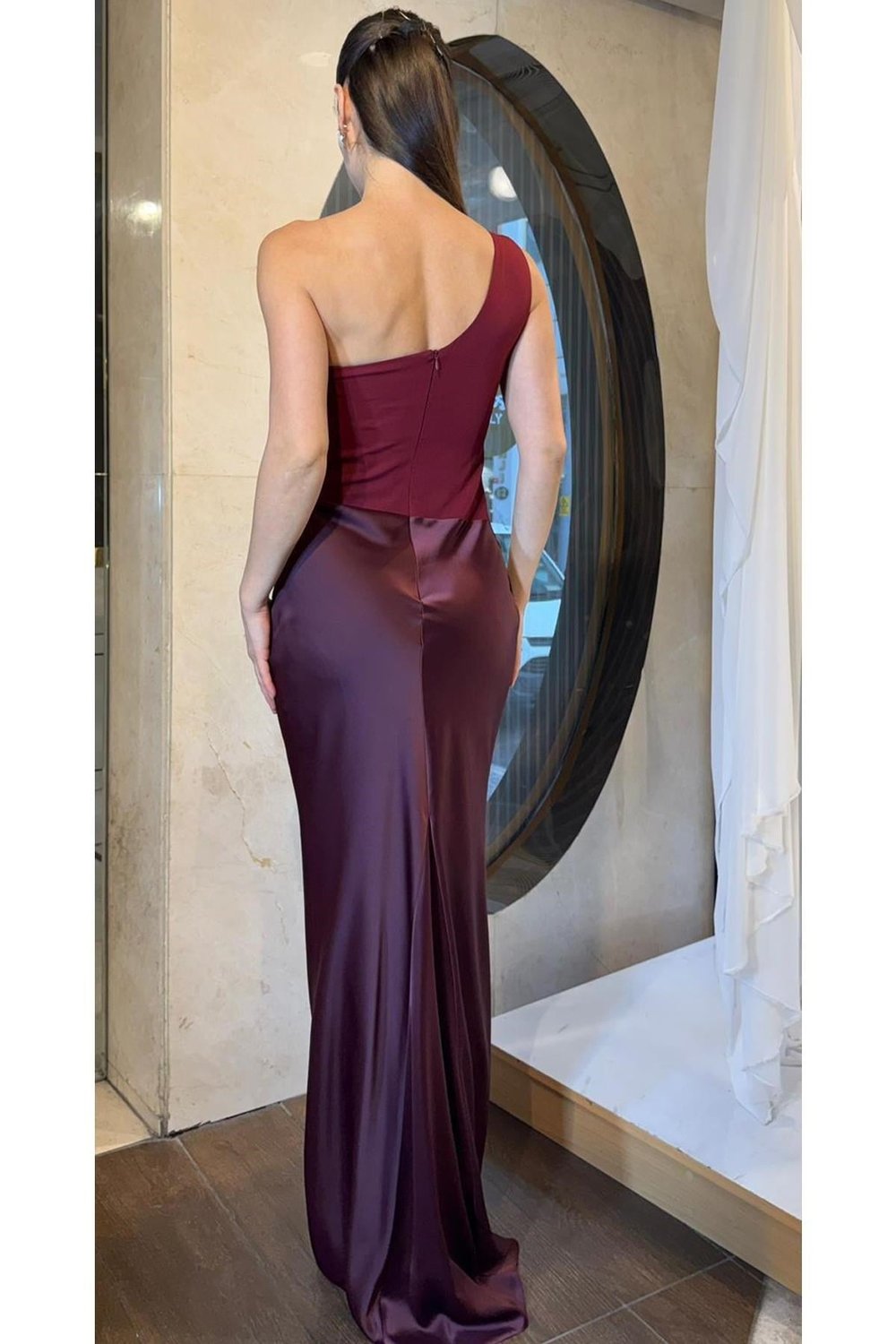 Bordo Üstü Krep Altı Saten Tek Omuz Abiye