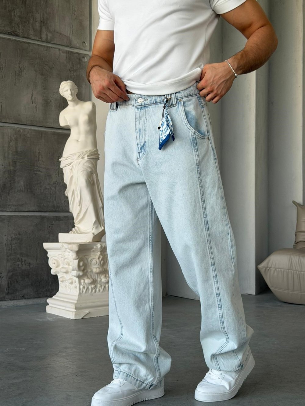 Aksesuar Şerit Detay Kar Yıkamalı Baggy Kot Pantolon-W
