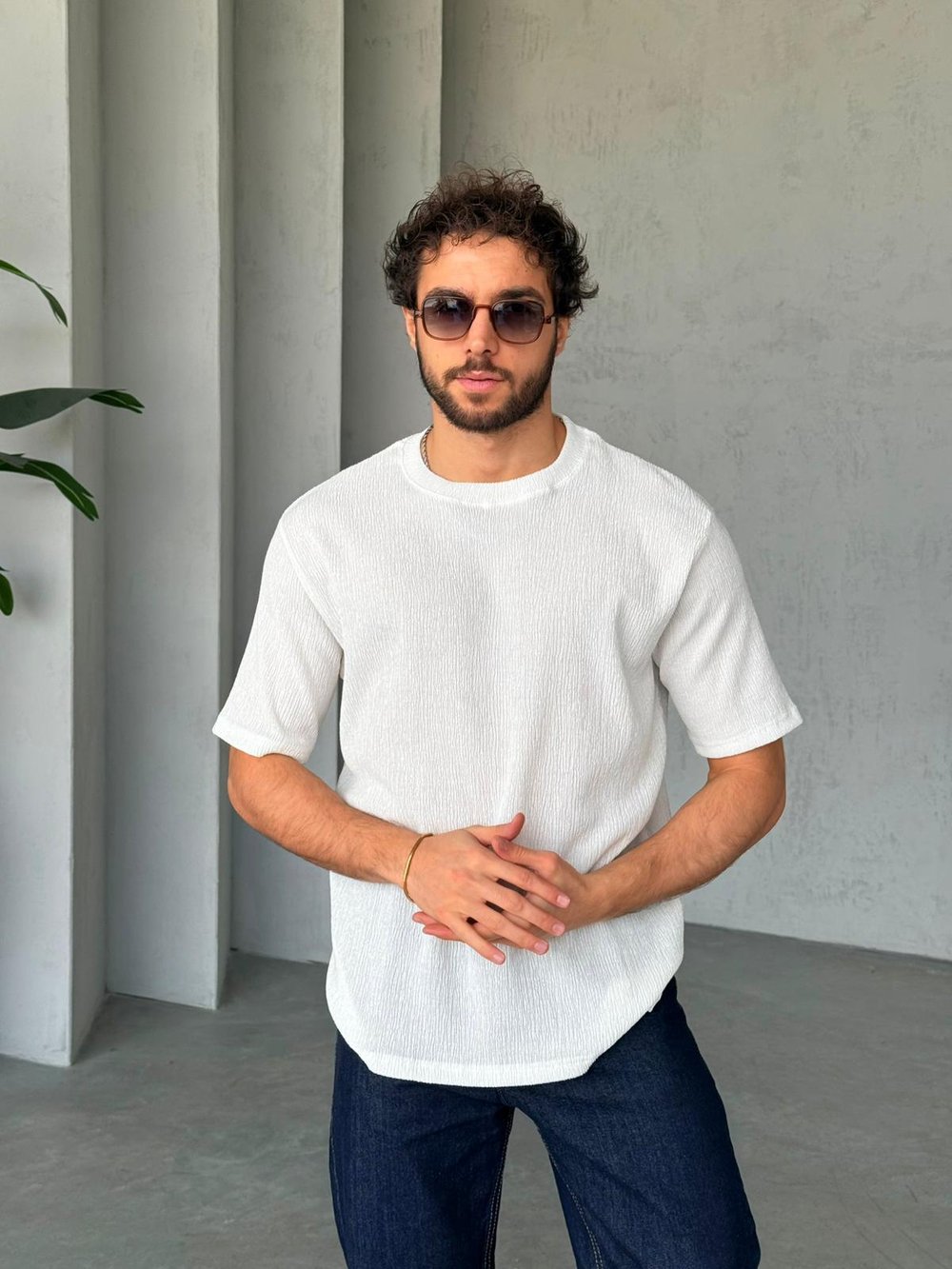 Desenli Yırtmaç Detaylı T-Shirt M - Beyaz