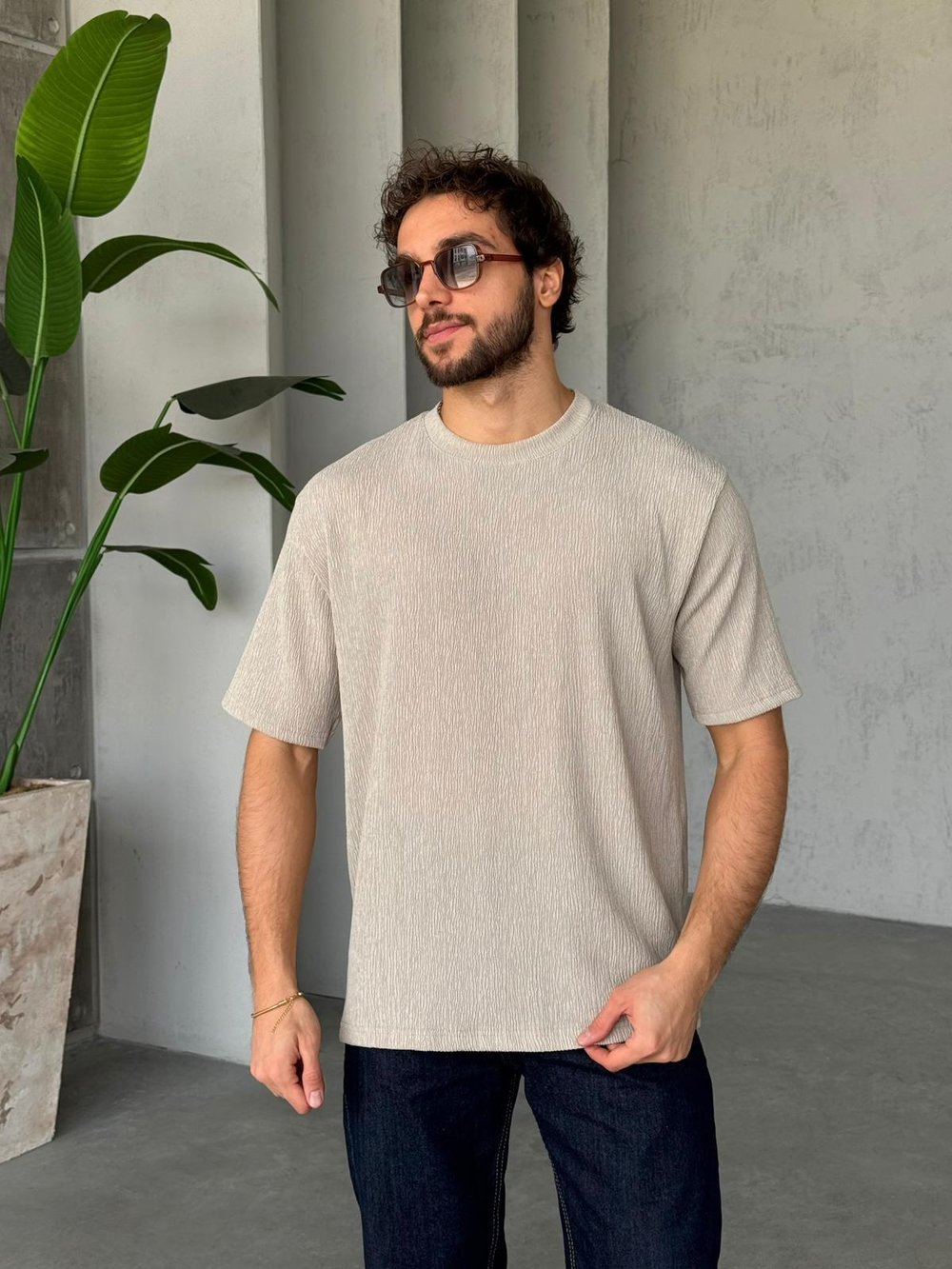 Desenli Yırtmaç Detaylı T-Shirt M - Krem
