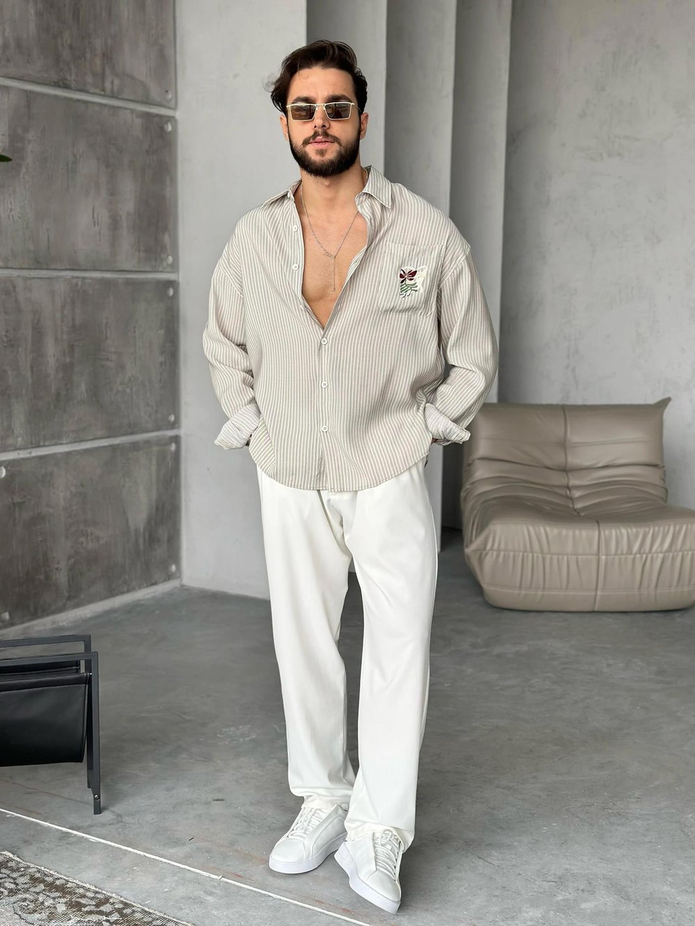Modal Kumaş Nakış Detaylı Oversize Gömlek Bej Beyaz
