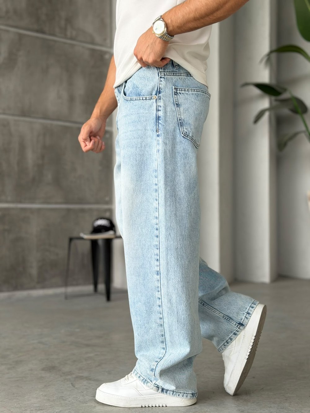 Nakış Detaylı Kar Yıkama Baggy Kot Pantolon W