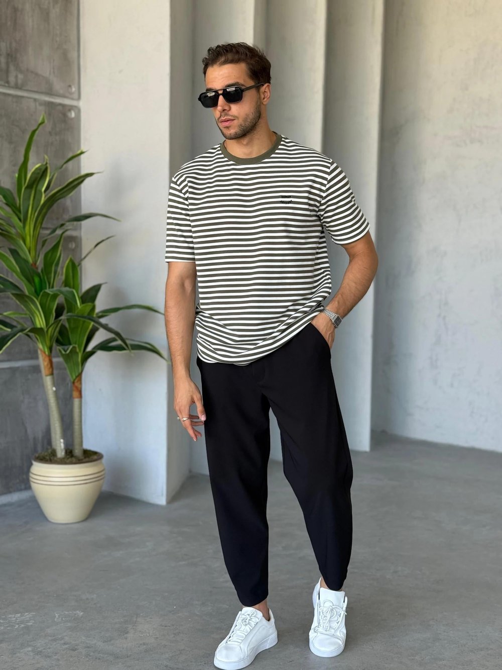 T2526 Çizgili Nakış Detay T-shirt Yeşil-Beyaz